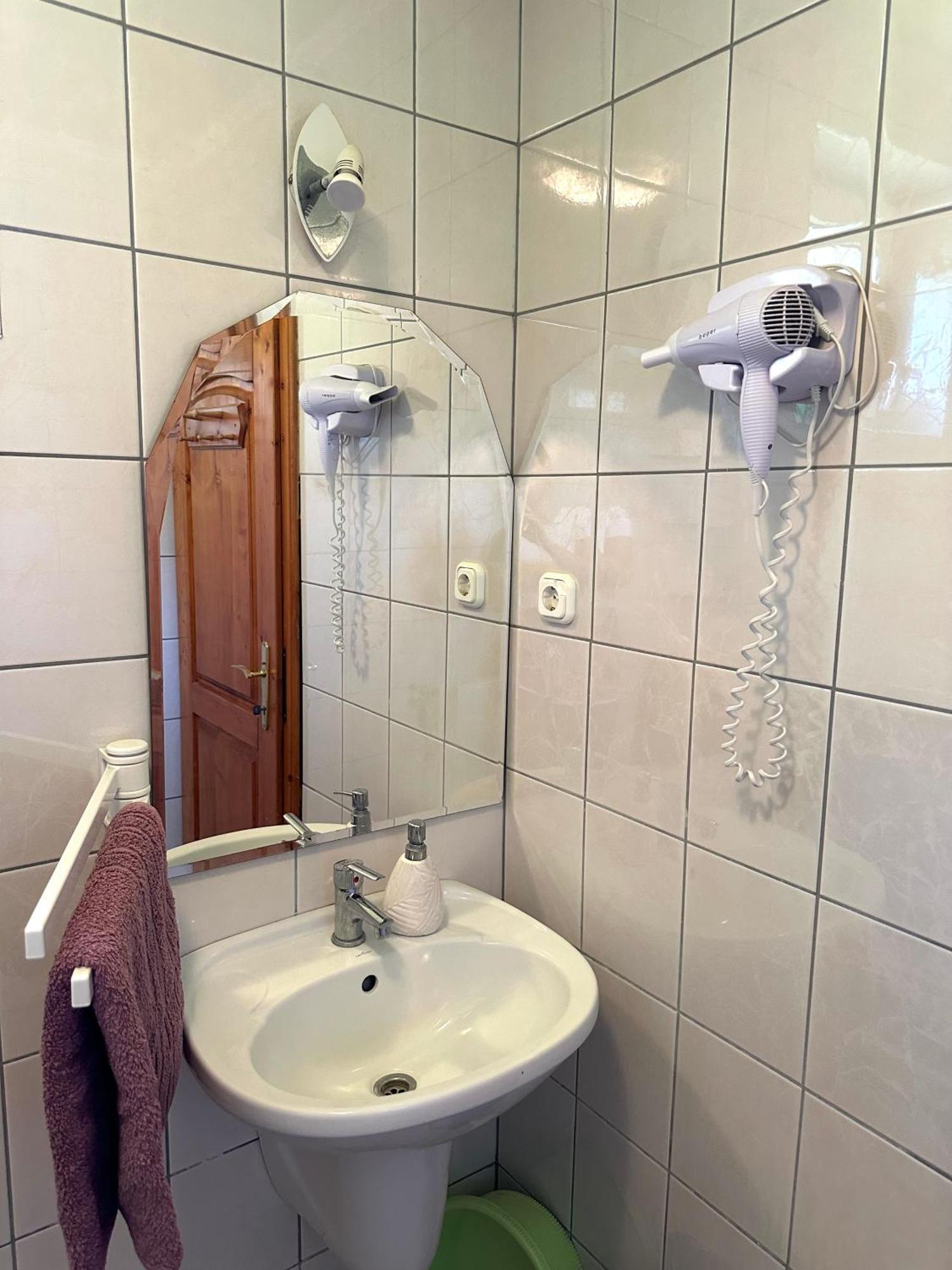 Judit Apartments Хевіз Екстер'єр фото