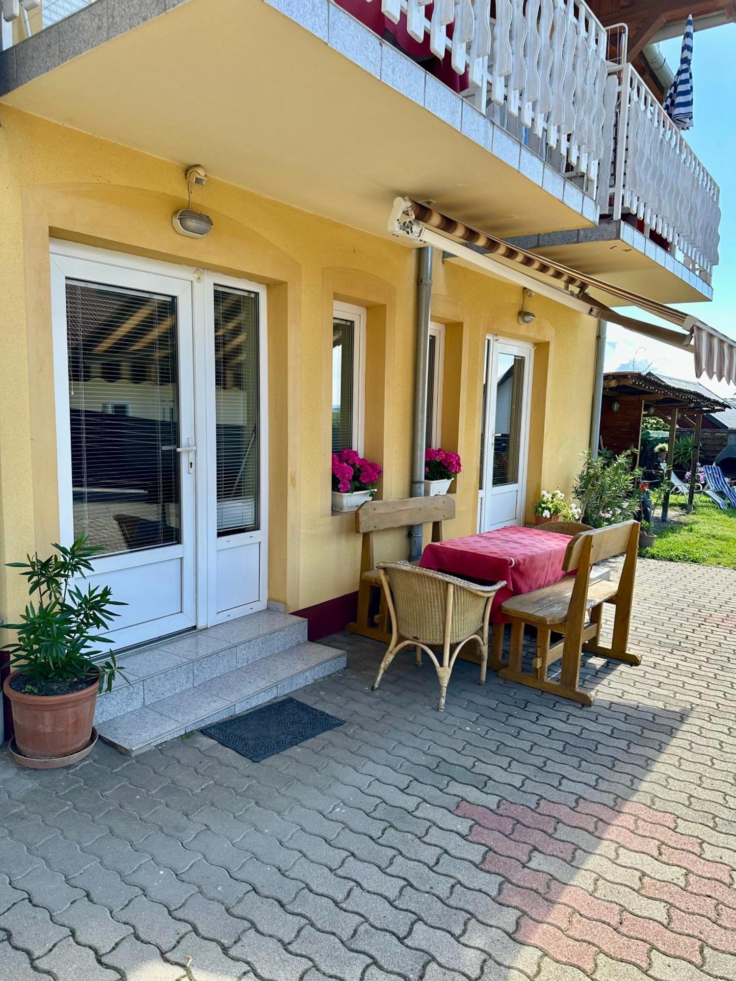 Judit Apartments Хевіз Екстер'єр фото