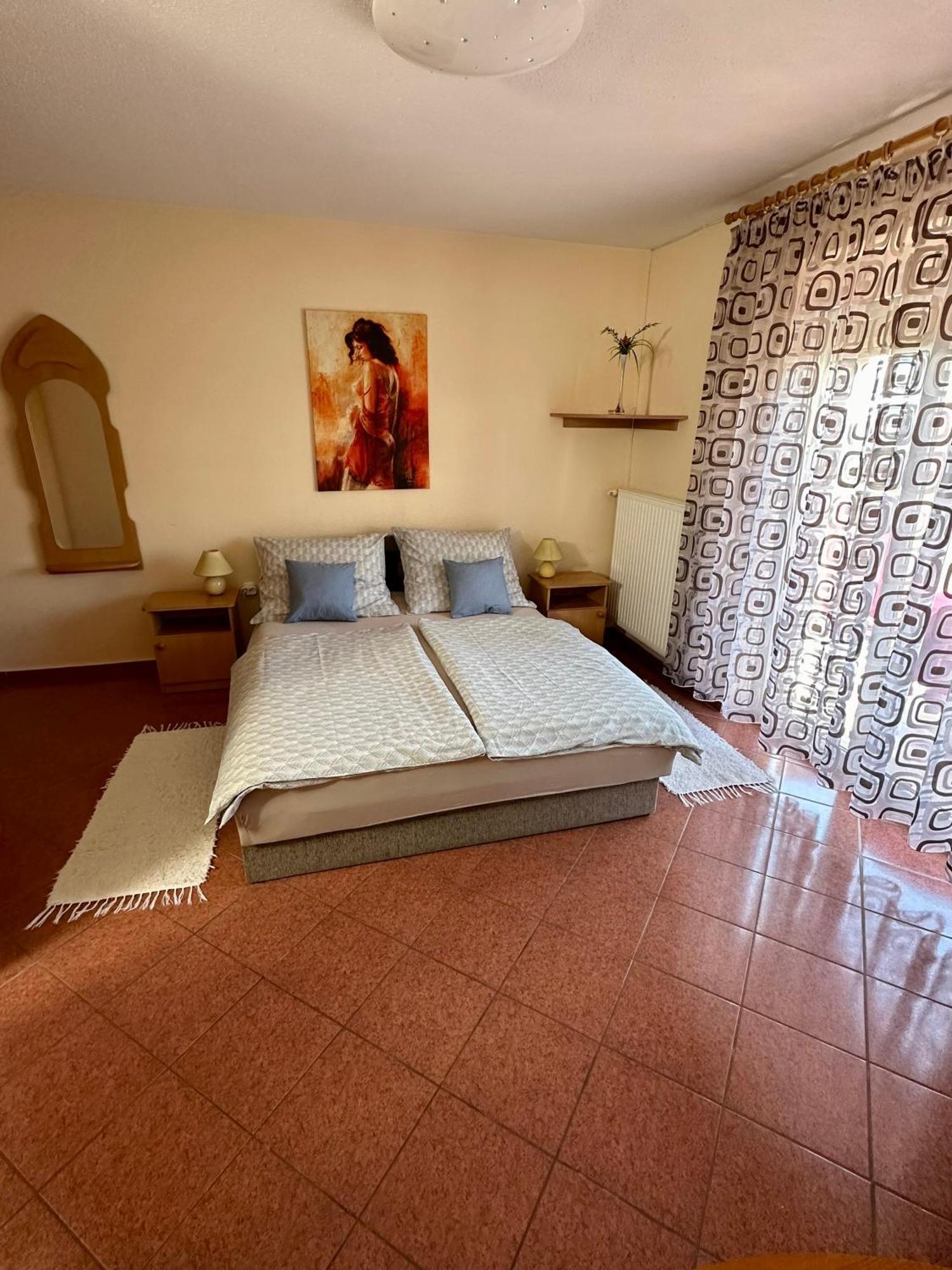 Judit Apartments Хевіз Екстер'єр фото